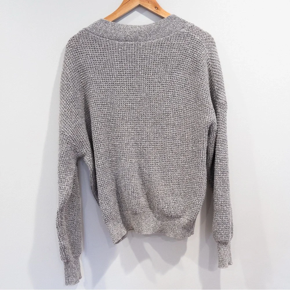 ASTR the Label Stephanie Surplice Neck Sweater Women's Size Large Heathered Gray